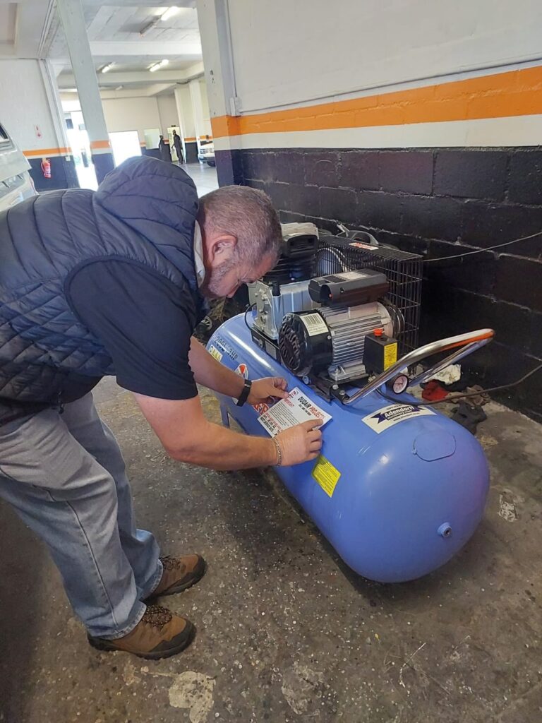 Piston compressor service